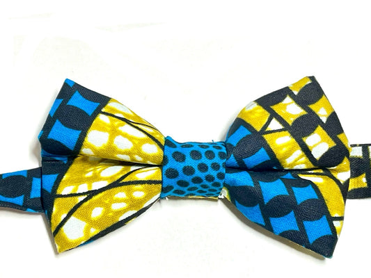 Fuschia Swirls African Print Bow Tie