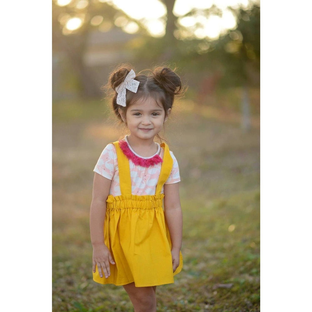 Falda con tirantes amarillo mostaza