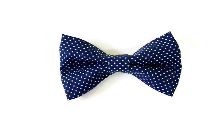 Pajarita a lunares azul marino