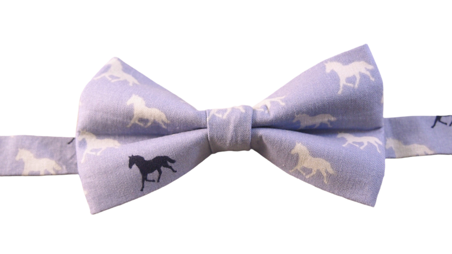 Derby Horses Bow Tie & Pocket Square Set